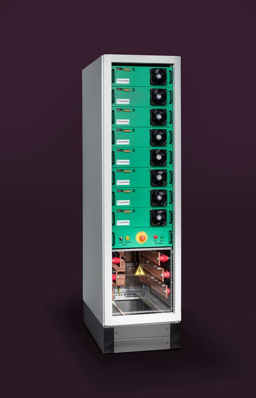 Batteriewechselrichter, der dank modularen Aufbaus für Industriespeicher zwischen 125 und 2000 Kilowatt eingesetzt werden kann.
