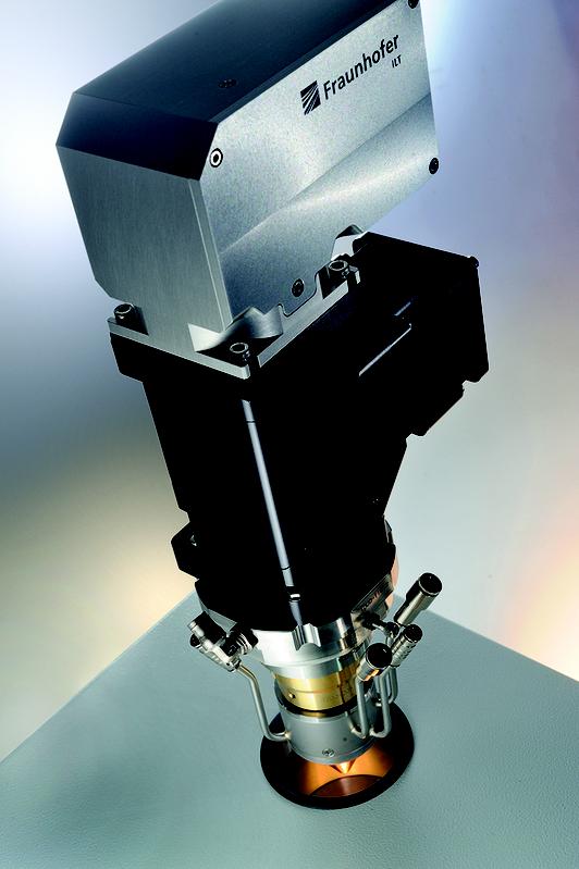 Das neue System zum Vermessen des Pulvergasstrahls sowie zum Einrichten und Überwachen des Prozesses lässt sich in bestehende Anlagen zum Laserauftragschweißen integrieren.