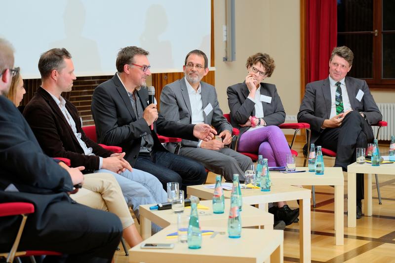 Der Fachtag Wissenschaftskommunikation (hier eine Diskussionsrunde bei der Preview-Veranstaltung im September 2017) bringt Wissenschaftler, Unternehmer und Kommunikatoren zusammen.