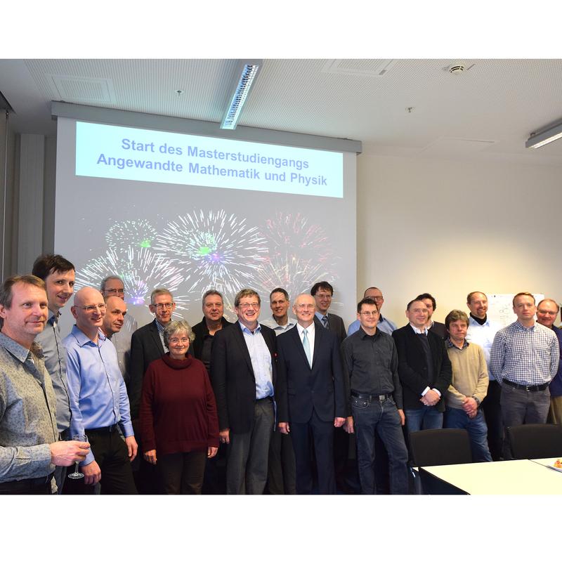 Professorinnen und Professoren der TH Nürnberg und der FH Würzburg-Schweinfurt bei der Kick-Off Veranstaltung zum neuen Studiengang