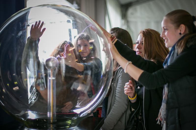 Unter dem Motto „Herzrasen“ finden vom 17. bis 22. September in Dortmund das große Wissenschaftsfestival „Highlights der Physik“ statt.