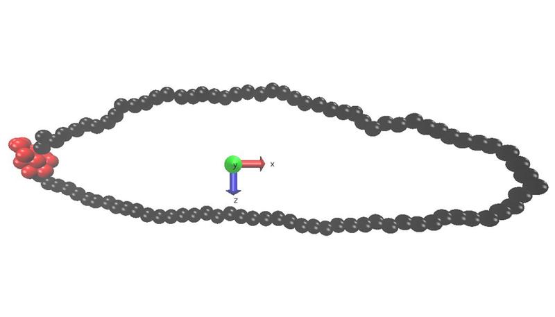 Ein Trefoil-Knoten unter starker Scherung, mit Hydrodynamik, in seinem lokalisierten, festgezogenen Zustand. Der als Knoten erkannte Bereich ist rot markiert, der Rest des Rings ist schwarz.