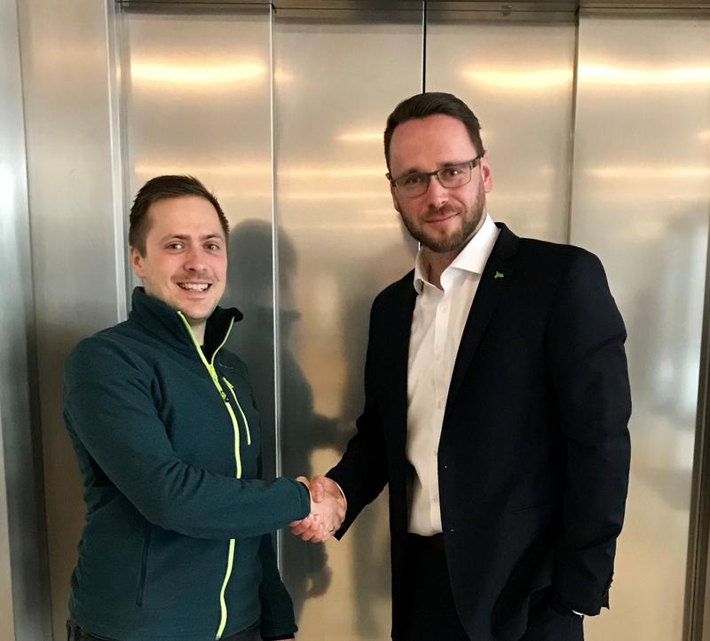 Jonas Flint, Geschäftsführer DEJ Technology GmbH (links) und Dr.-Ing. Matthias Wißotzki, Fakultät für Wirtschaftswissenschaften der Hochschule Wismar