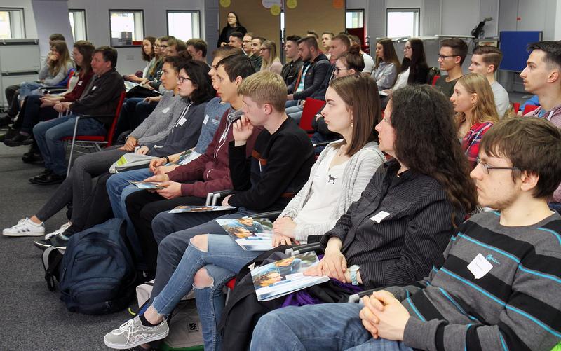 Das Orientierungsstudium TUKzero gibt Einblick in verschiedene Studiengänge und den Studienalltag auf dem Campus.