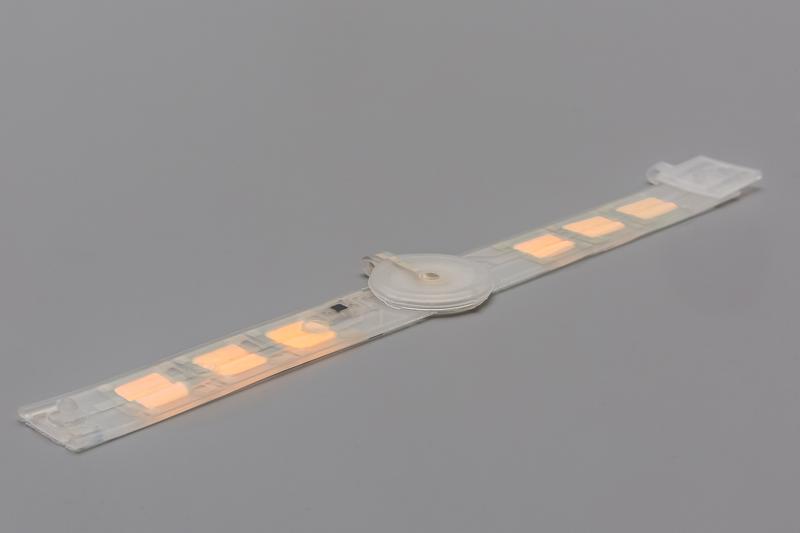 Bracelet with flexible OLED © LYTEUS