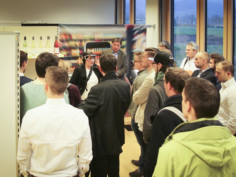Fast wie ein echter  Supermarkt: Eröffnung des Multi-Channel-Labors der Hochschule Offenburg
