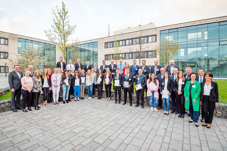 Strahlende Gesichter bei der 3. Stipendienfeier am Campus Hamm.