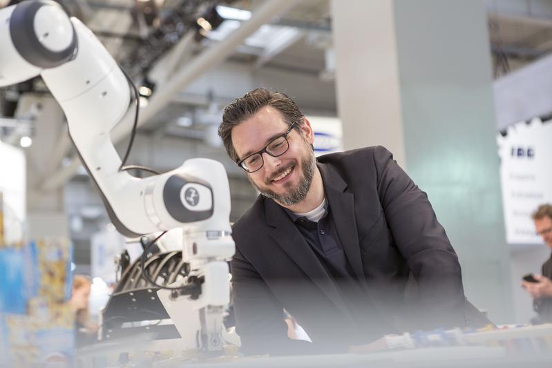 Roboter sind unsere Zukunft, sagt der renommierte Robotik-Forscher Professor Sami Haddadin von der Technischen Universität München (TUM). 