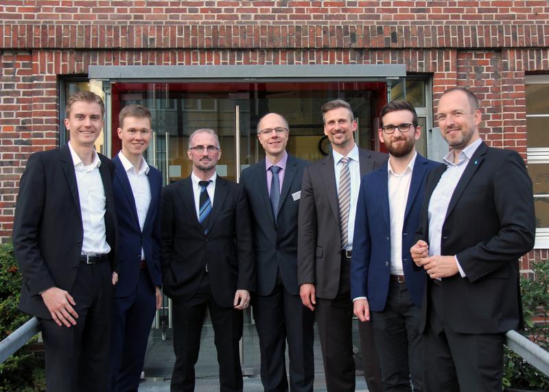 Das CfADS-Team (von links): Stephan Godt, Tim Voigt, Matthias Fricke, Prof. Dr. Wolfram Schenck, Prof. Dr. Martin Kohlhase, Christopher Kübler, Prof. Dr. Pascal Reusch.