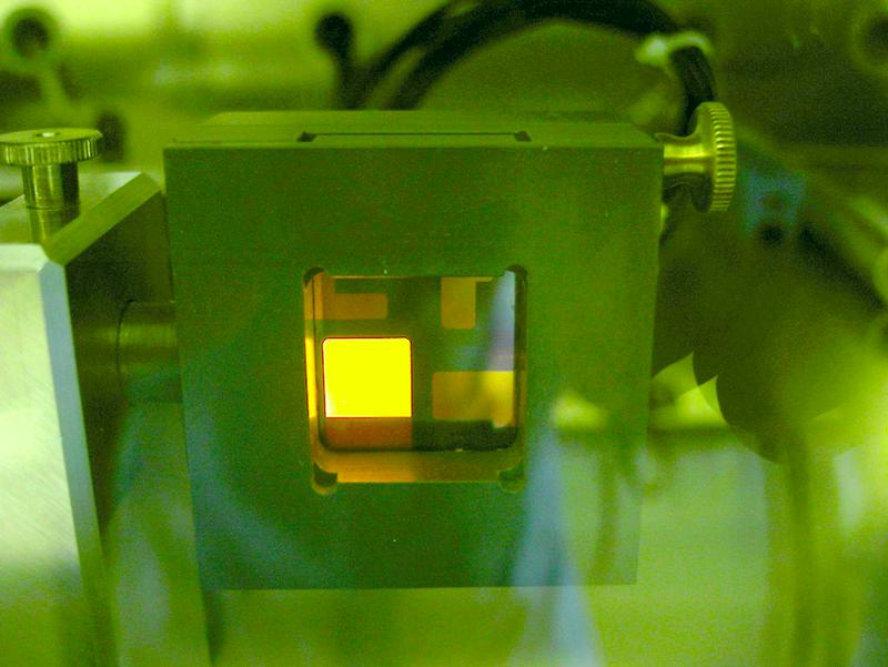 Orange-emitting polymer light-emitting diode