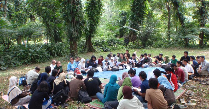 Diskussion mit Kleinbauern in Indonesien