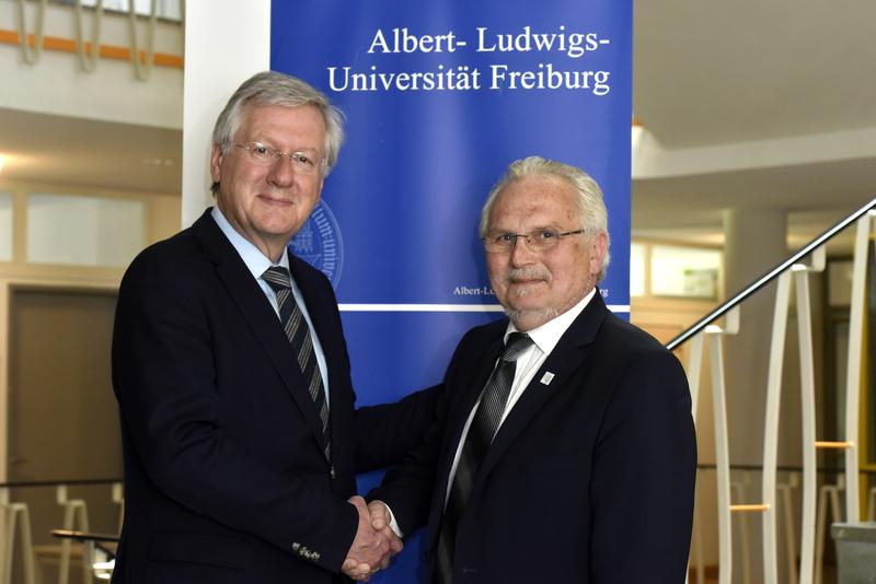 Rektor Hans-Jochen Schiewer (links) und Vizerektor Gunther Neuhaus. Foto: Thomas Kunz