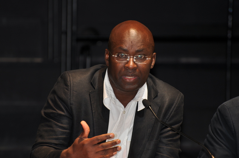 Achille Mbembe ist der vierte prominente Inhaber der Internationalen Gastdozentur am Jakob-Fugger-Zentrum der Universität Augsburg.