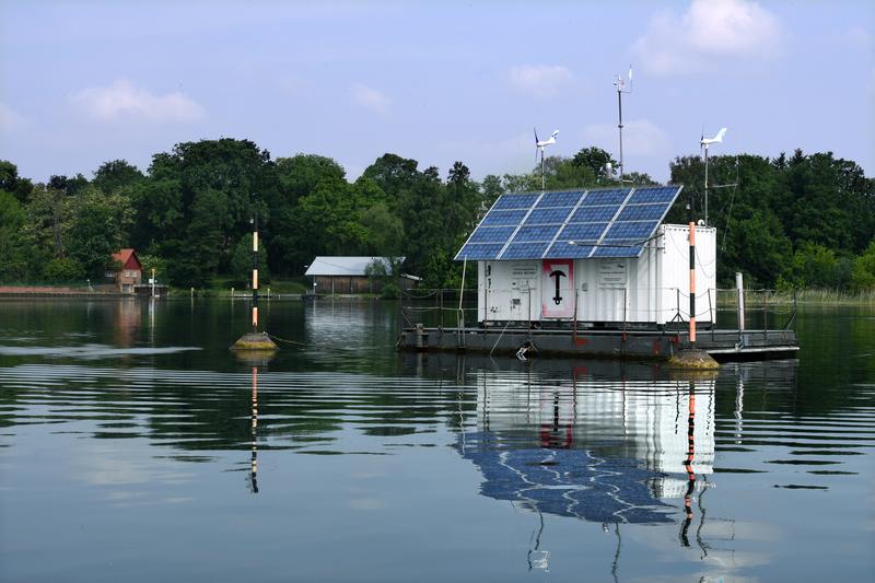 Langzeitforschung am Müggelsee im Südosten Berlins: Mit einer eigenen Messstation dokumentiert das IGB Veränderungen dieses Flachsees seit den 1970er Jahren.