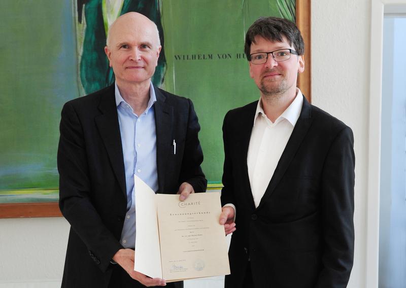 Dekan Prof. Dr. Axel R. Pries und Prof. Dr. Markus Ralser