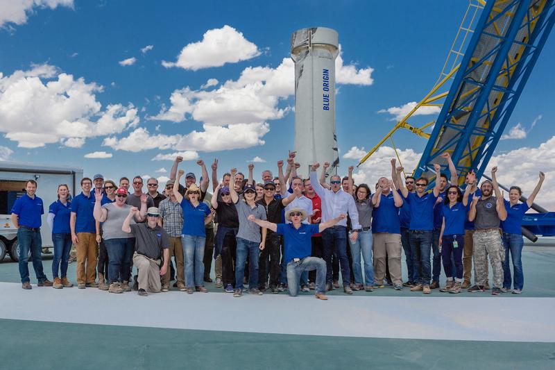 Das Team der ZARM FAB zusammen mit den Wissenschaftlern und dem Team von Blue Origin an der „West Texas Launch Site“