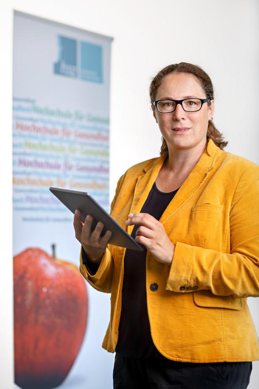 Dr. Annette Bernloehr, Professorin für Hebammenwissenschaft an der Hochschule für Gesundheit (hsg Bochum).
