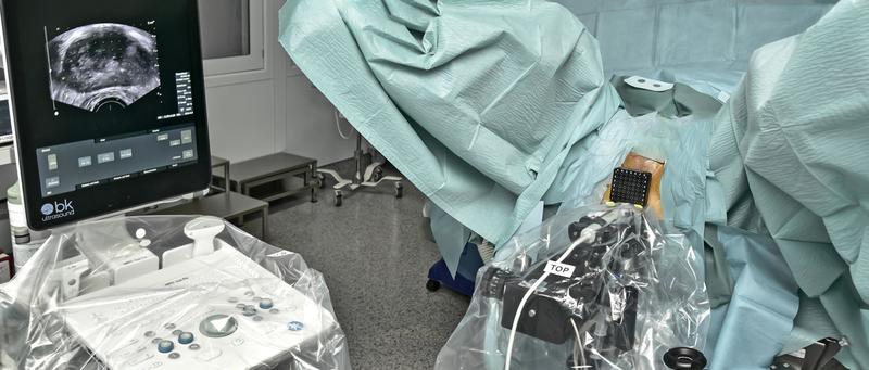 Eingriff mit dem „Tookad“-Verfahren in einem der OP-Säle der  Klinik für Urologie des Dresdner Uniklinikums.