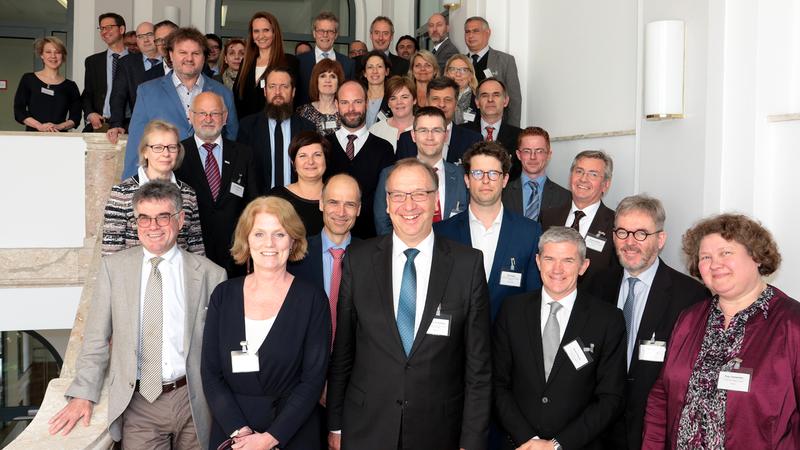 Präsidenten und Amtsleiter der europäischen Lebensmittelsicherheitsbehörden zu Gast beim BVL