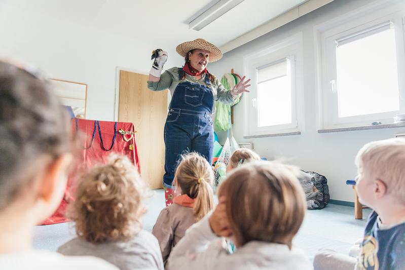 „Gertrude hat ihr Muh verschluckt“ – Premiere in der Greifswalder Kita Lütt Matten am 24. April 2018.