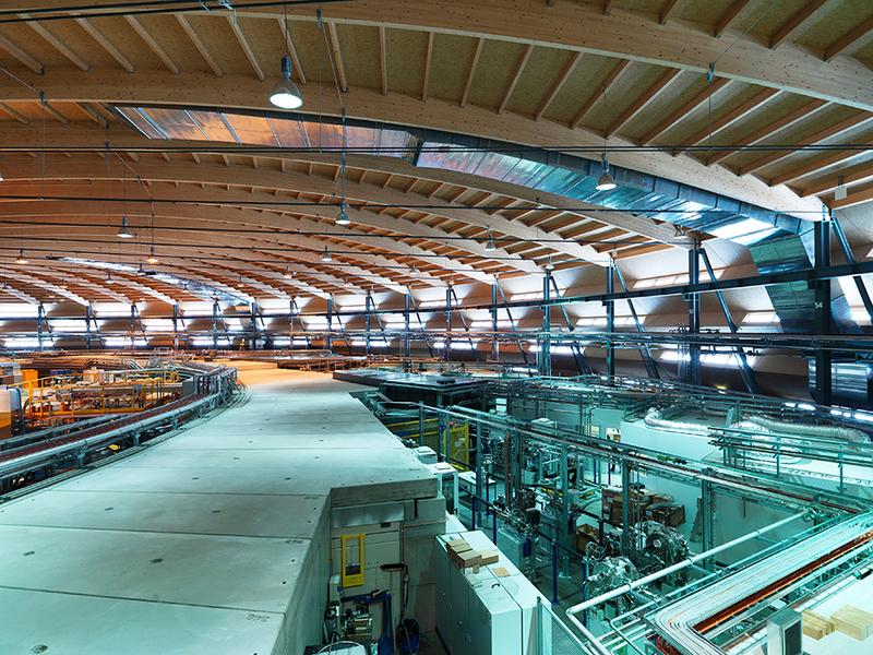Im kreisrunden Gebäude der Synchrotron Lichtquelle Schweiz SLS am PSI wurde unter anderem das Biomoleküle Ribosom untersucht, das eine entscheidende Aufgabe in den Zellen aller Lebewesen erfüllt.