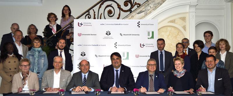 The representatives of seven partner universities met in Brussels to sign the joint statement. 
