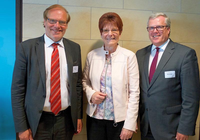von links: Bernhard Reuter, Prof. Dr. Hiltraud Casper-Hehne und Dr. Martin Rudolph.