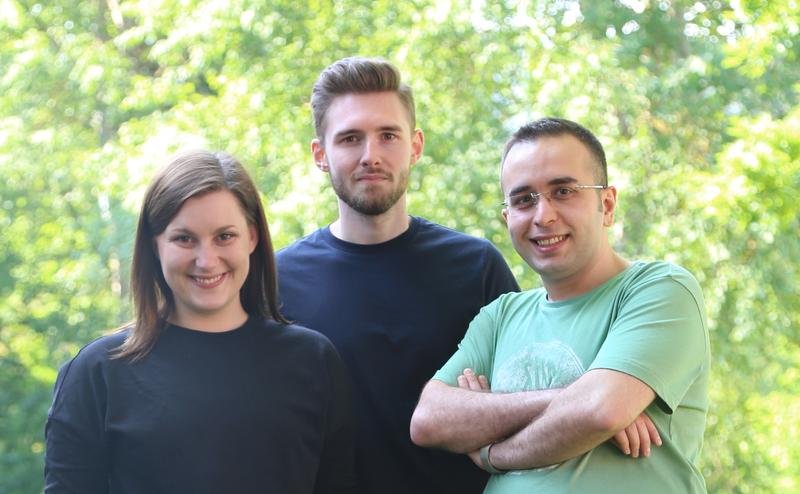 Lisa Brödlin, Michael Kellermann und Amir Baradaran (v.l.) kombinieren mit ihrem Start-up Fold-IO Basteln und Programmieren. 