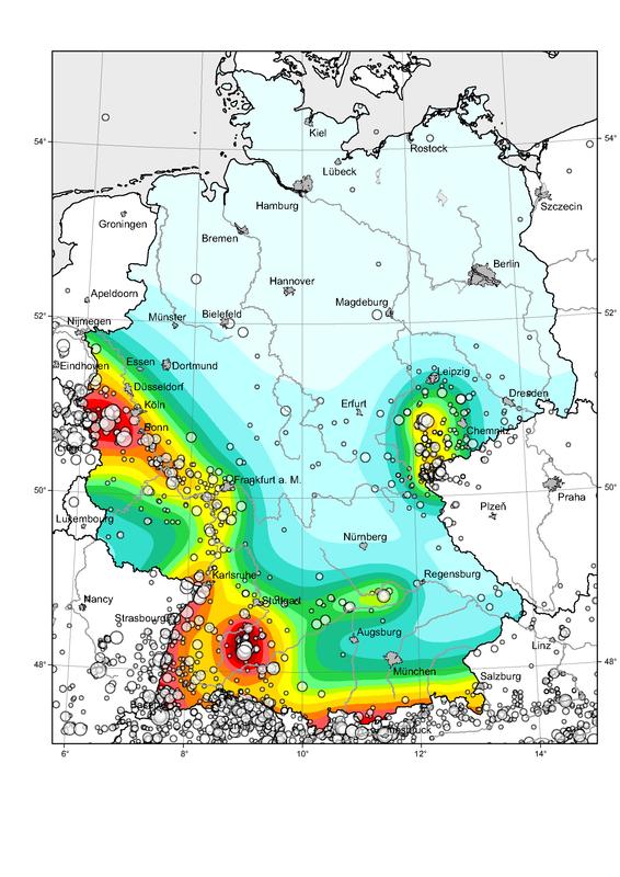  Karte der Erdbebengefährdung für eine mittlere Wiederholungsperiode von 475 Jahren. Der Karte sind die katalogisierten tektonischen Erdbeben der letzten ca. 1000 Jahre überlagert.