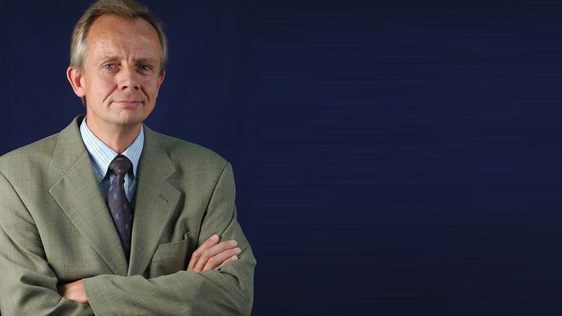 Prof. Dr. Friedrich Thießen ist Professor für Finanzwirtschaft und Bankbetriebslehre an der Fakultät für Wirtschaftswissenschaften.