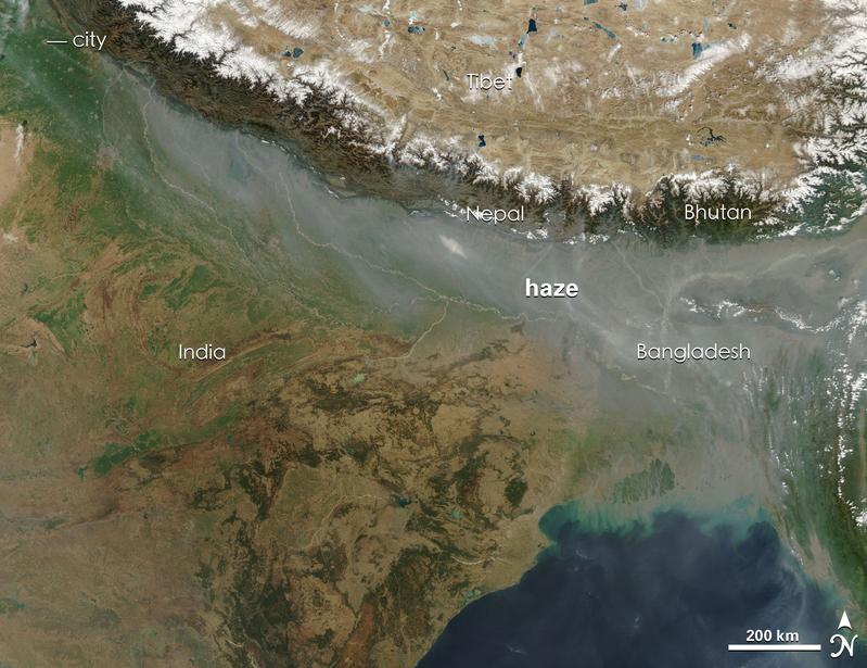 Eine riesige Schmutzwolke über Südasien: die Atmospheric Brown Cloud entsteht jedes Jahr während der Wintermonate durch die Verbrennung von Biomasse und fossilen Brennstoffen.