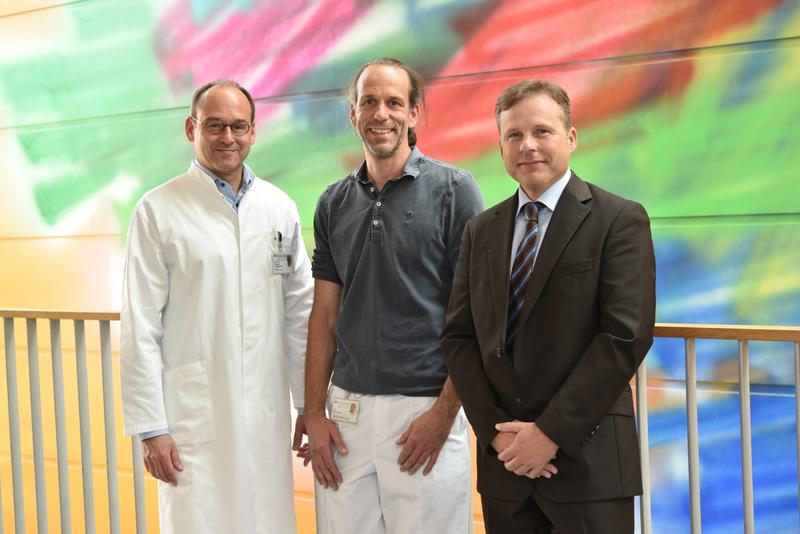 V.l.: Prof. Dr. Thomas A. Schildhauer (Ärztlicher Direktor), Dr. Mirko Aach (Leitender Arzt Abteilung für Rückenmarkverletzte) und Ralf Wenzel (Geschäftsführer)