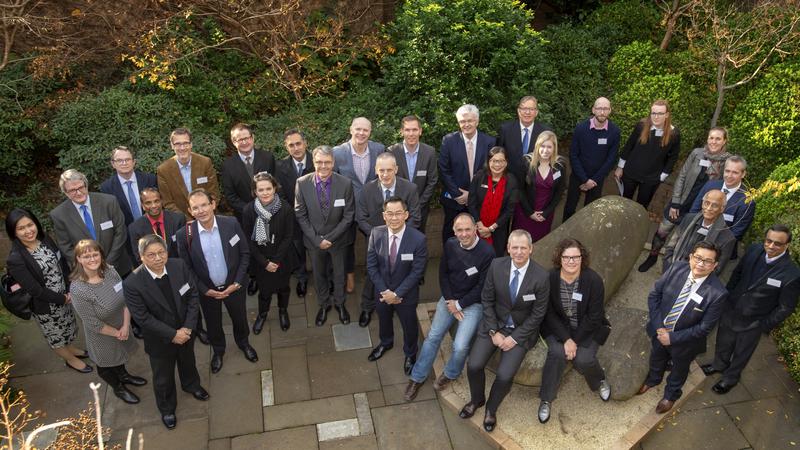 Mitglieder von Partneruniversitäten der Universität Bayreuth in Australien und die Delegation der Universität Bayreuth nach der Eröffnung des Gateway Office. 