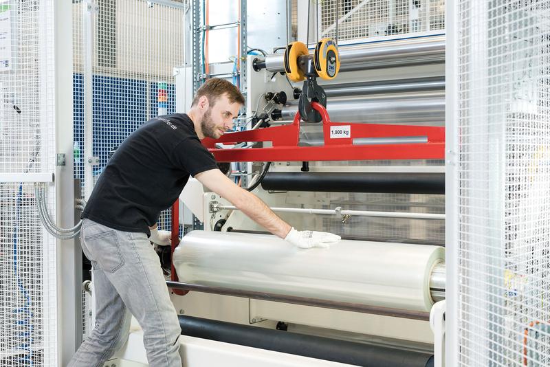 Flexible film substrate of 1.25 meter width at the roll-to-roll coating line „atmoFlex 1250”