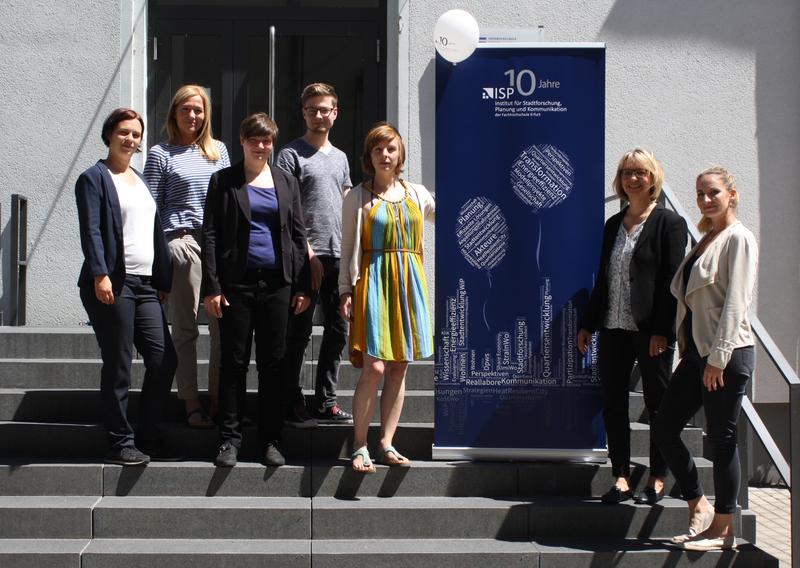 Foto (FH Erfurt): ISP-Forschungs-Team (v.l.n.r.) Marie-Luise Baldin, Ivonne Peitsch, Jenny Kunhardt, Lukas Eiserbeck, Birgit Keppler, Heidi Sinning, Luciana Löbe 