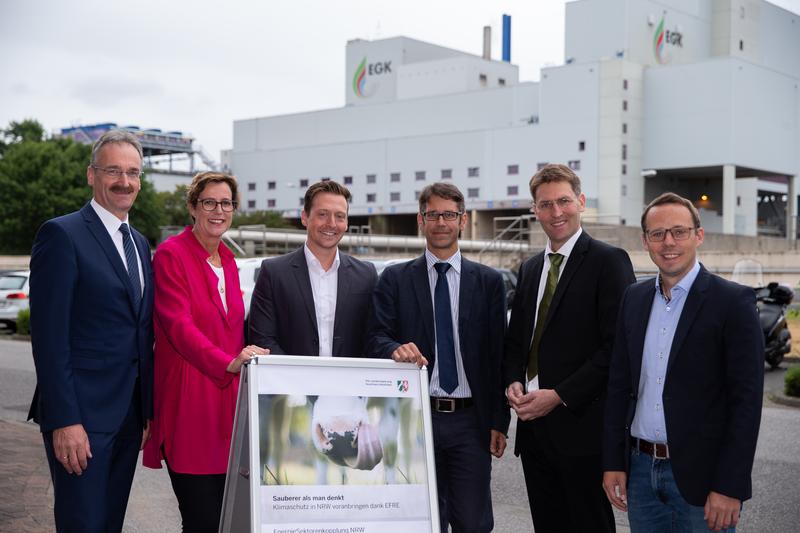 Hochschule Niederrhein, EGK Entsorgungsgesellschaft Krefeld GmbH & Co. KG und die Stadtwerke Krefeld AG stellten heute das Projekt ELMAR vor. 