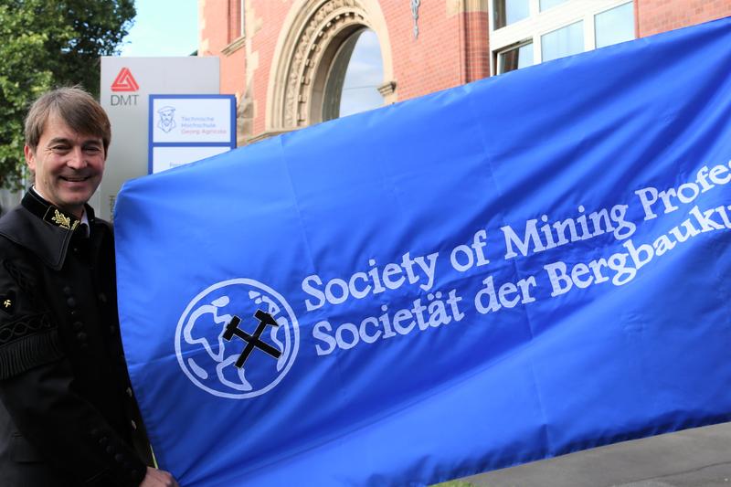 THGA-Präsident Professor Dr. Jürgen Kretschmann leitet für ein Jahr die weltweit führende Fachgesellschaft der Bergbauwissenschaften „Society of Mining Professors/Societät der Bergbaukunde“ (SOMP). 