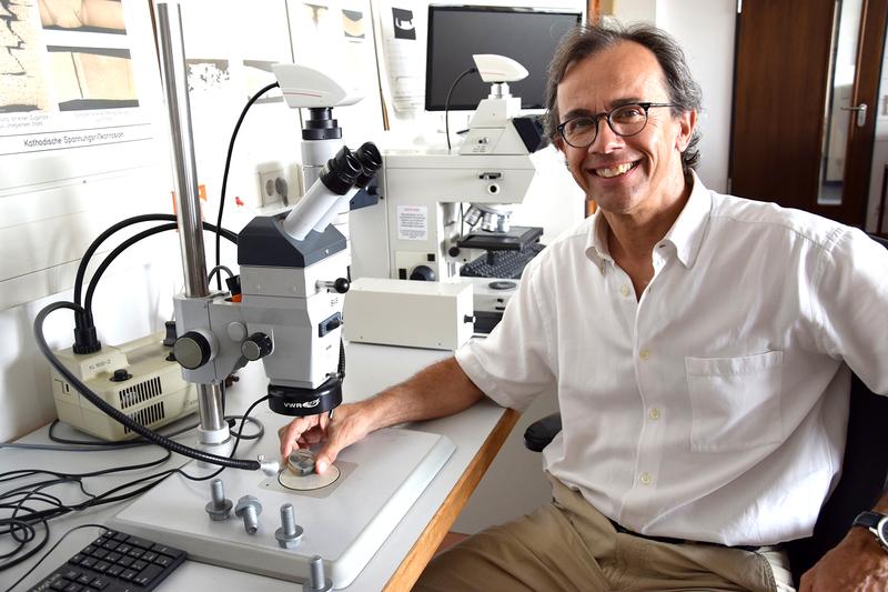 Prof. Dr. Ralf Feser