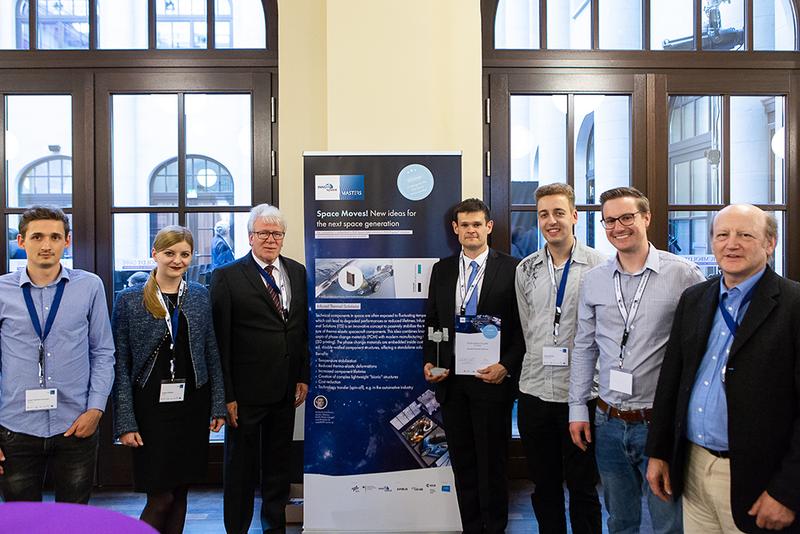 Das Forschungsprojekt von Prof. Dr. Markus Czupalla hat beim InnoSpace Masters 2018 die DLR Challenge für Raumfahrtanwendungen gewonnen. 