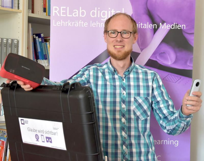 Jens Palkowitsch-Kühl und sein Team entwickeln in ihrem Projekt „ReLab digital“ Unterrichtsmethoden mit neuen Medien. 