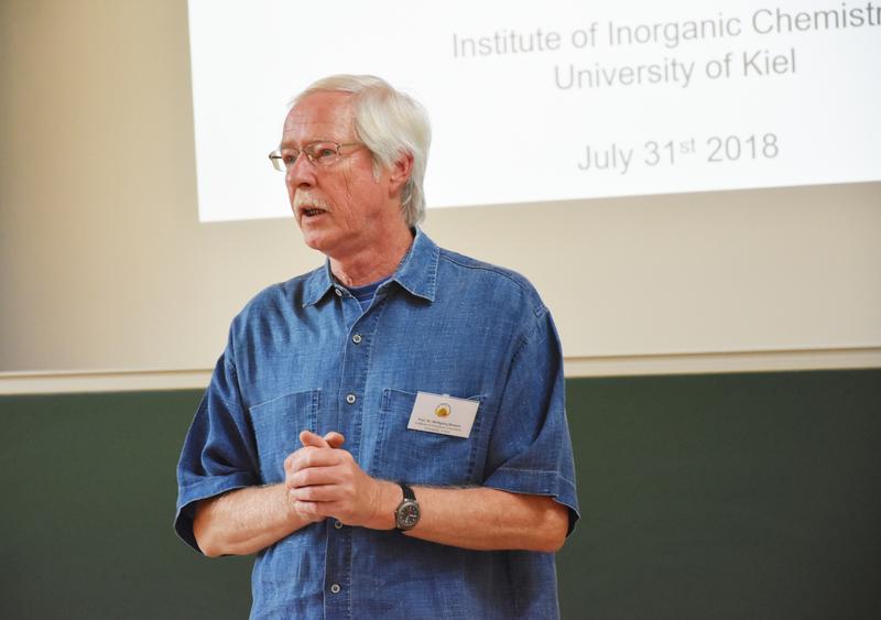 Professor Wolfgang Bentsch welcomed the 40 participants from Brazil and all over Germany.