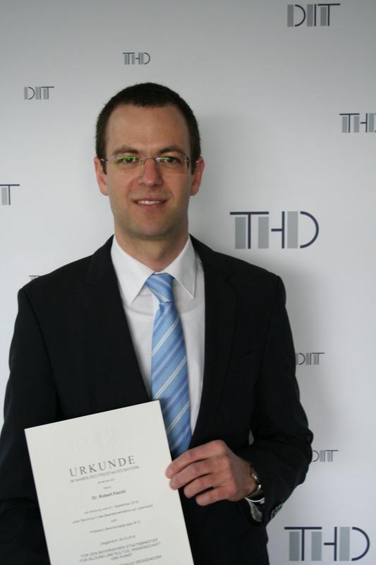 Der gebürtige Deggendorfer Dr. Robert Feicht übernimmt ab September 2018 eine Professur an der THD. Er wird hauptsächlich am European Campus in Pfarrkirchen tätig sein.