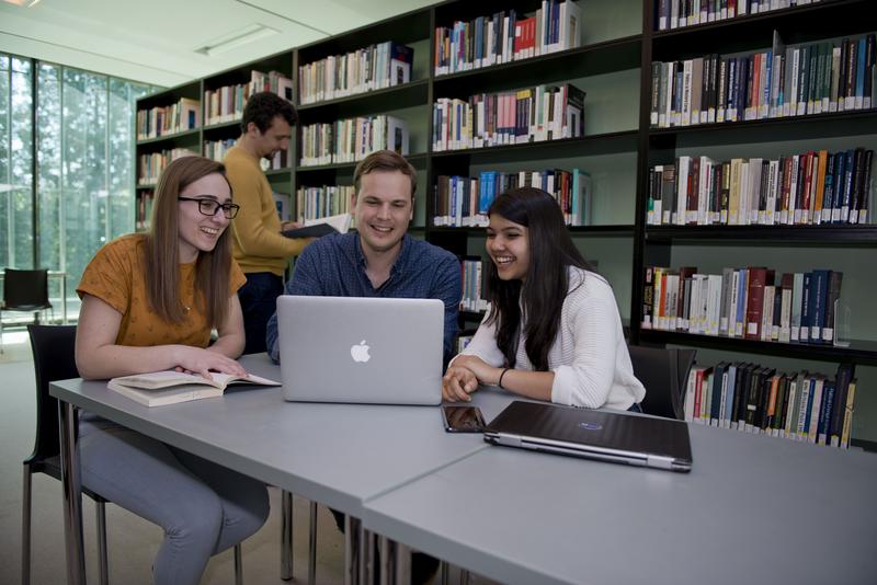 Students at Jacobs University's library