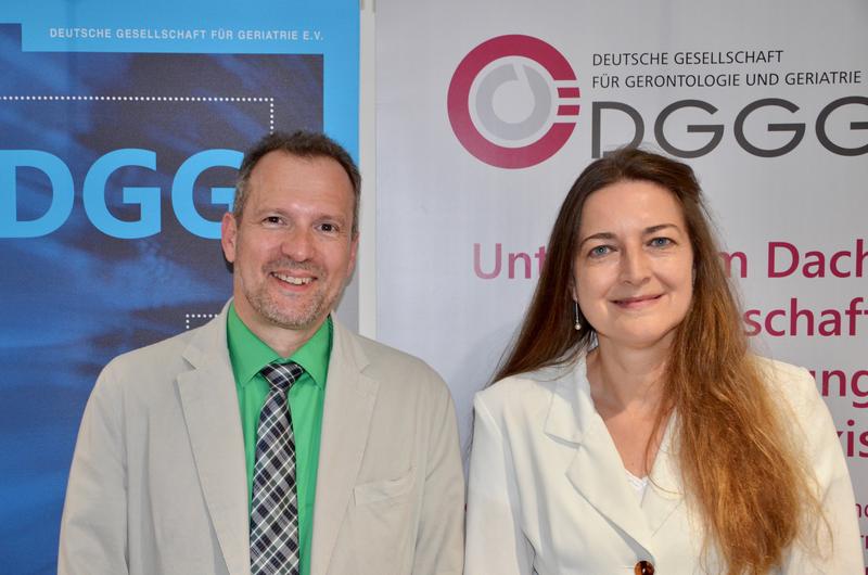 DGG-Kongress-Präsident Professor Hans Jürgen Heppner (links) und DGGG-Kongresspräsidentin Professorin Ursula Müller-Werdan (rechts)