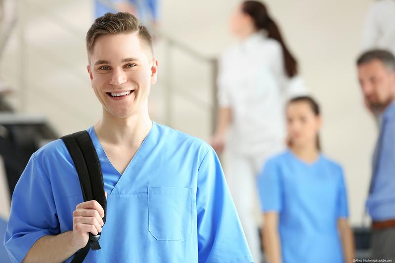 Der Studiengang Bachelor Pflegemanagement (B. A.) zählt zu den beliebtesten Studiengänge der APOLLON Hochschule der Gesundheitswirtschaft.