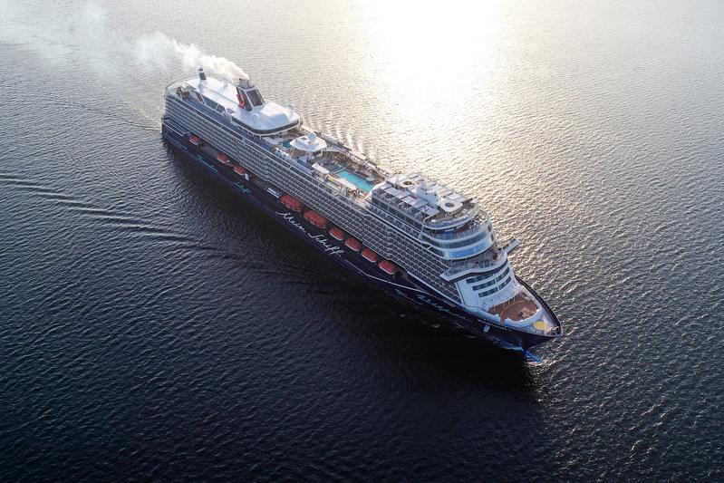 ”Mein Schiff 1”, the latest and most technically advanced cruise ship of the TUI Cruises fleet, is the first ship worldwide equipped with SpatialSound Wave, Fraunhofer IDMT’s 3D sound system.