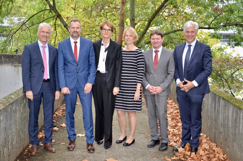 Von links: Prof. Dr. Rainer Wirth, Prof. Dr. Hans Jürgen Heppner, Prof. Dr. Marija Djukic, Dr. Corinna Drebenstedt, Dr. Michael Meisel und  Prof. Dr. Jürgen M. Bauer