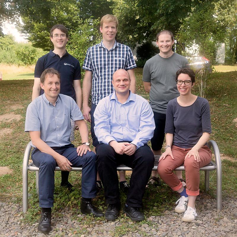 Dr. Markus Osterhoff, Haugen Mittelstädt, Andrew Wittmeier (back, from left to right), Prof. Dr. Tim Salditt, Dr. Marten Bernhardt, Prof. Dr. Sarah Köster (front, from left to right)