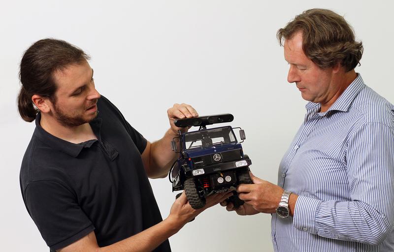 Steffen Hemer (left) and Professor Berns are researching the next generation of commercial vehicles.