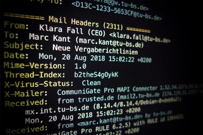 Abbildung eines E-Mail-Headers mit Strukturdaten